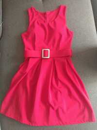 Елегантна червена рокля