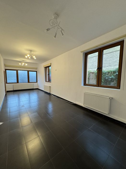 Se inchiriaza casa independenta str Cluj