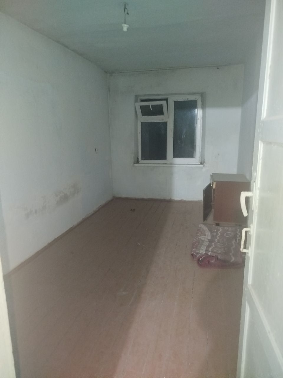 Uy sotiladi 2xonali Bo'zsuv Fabrika