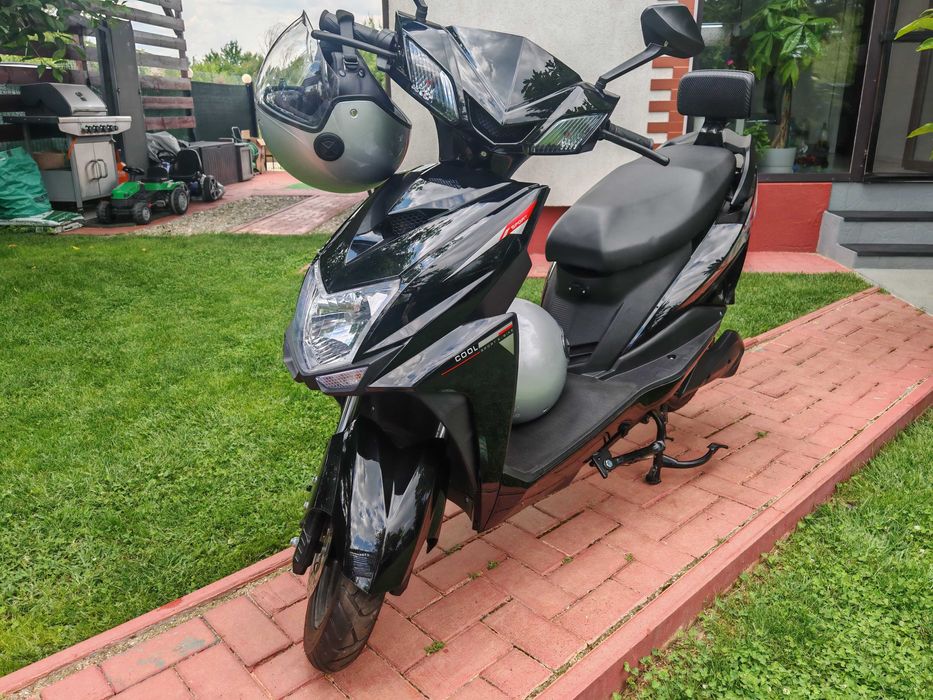 Scuter electric 25 km/h