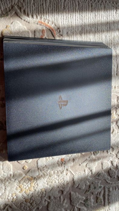 Ps4 pro, 1TB, impecabil