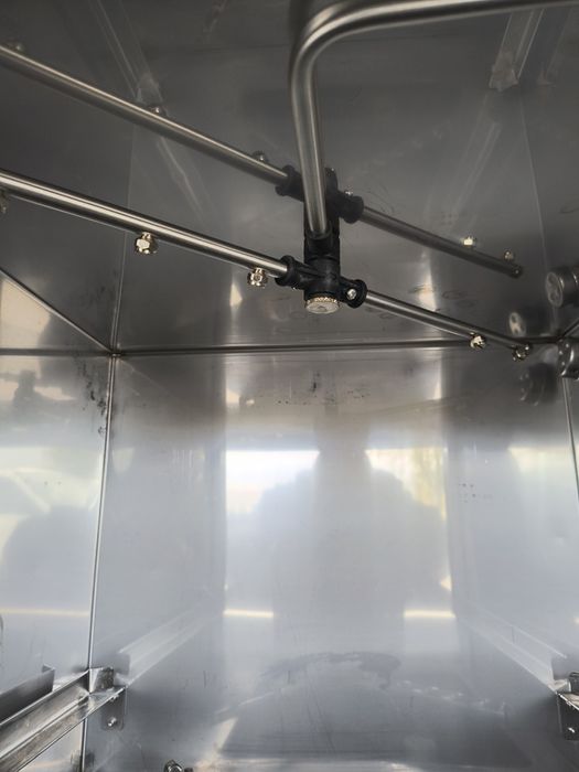 Подбарова чашомиялна -- Италия