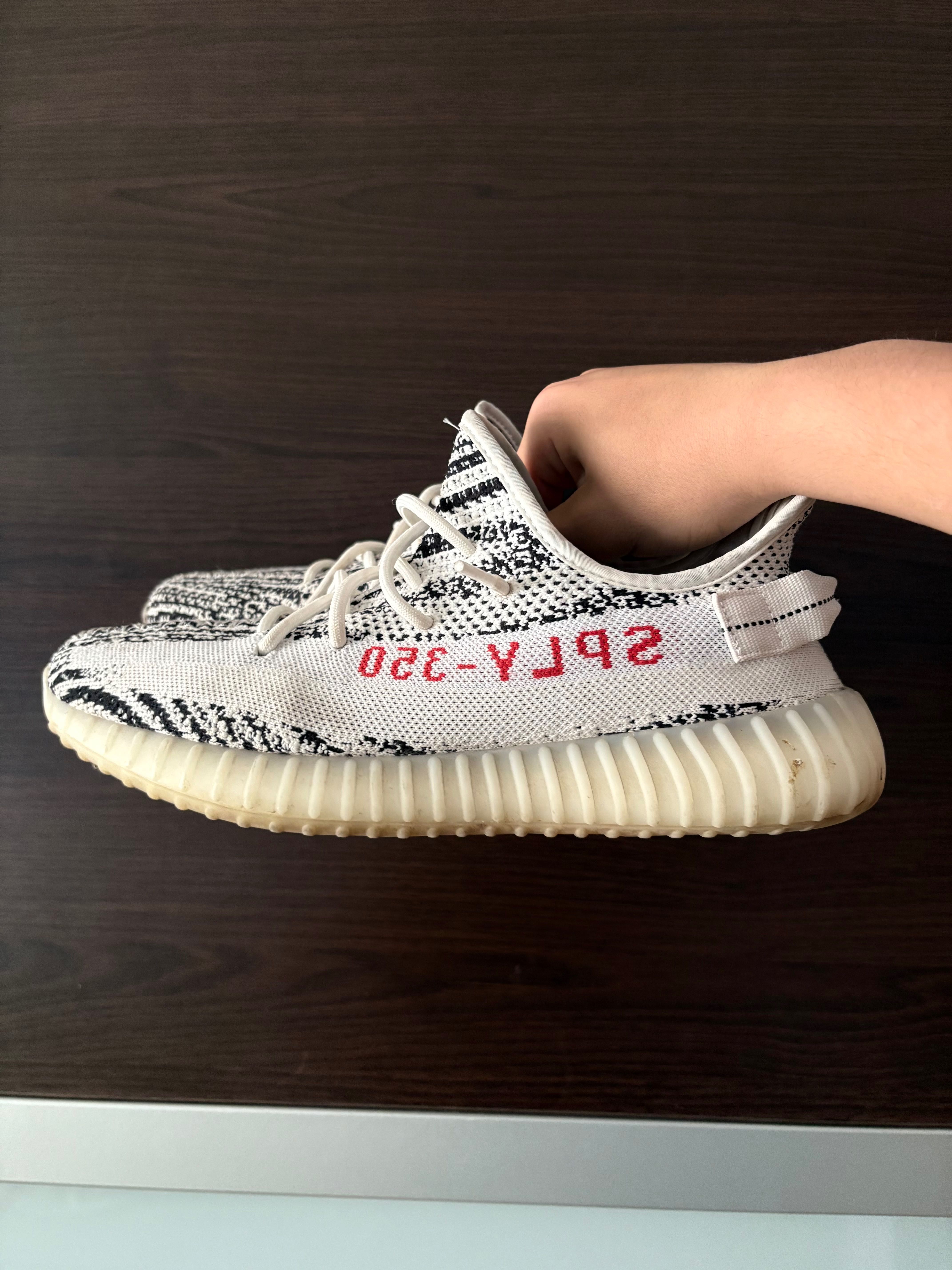 Yeezy 350 zebra    За повече снимки.и информация пишете на лично