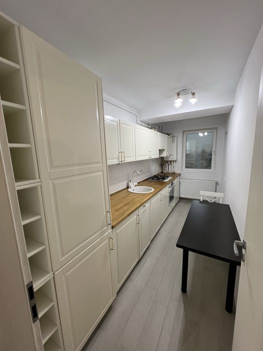 Apartament 3 camere cu loc de parcare