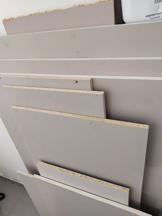 Б/У лдсп( декор панели куски, 3 не больших стекла)