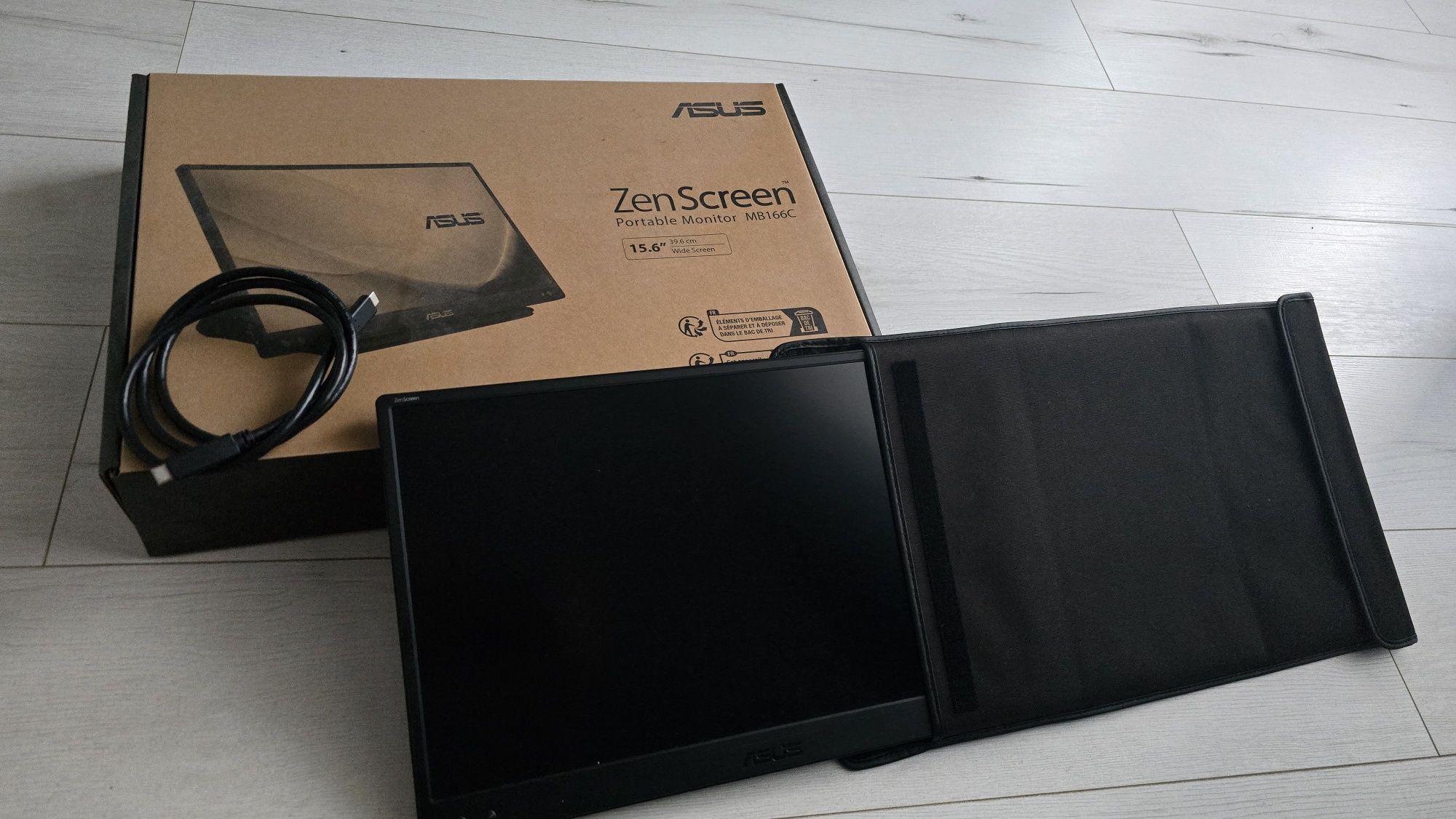 Monitor portabil Asus Zenscreen