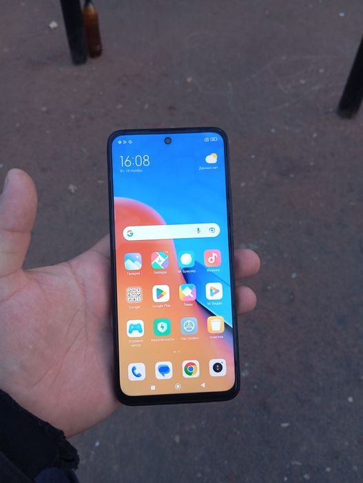 Продам телефон Redmi 12.8/256 состояние отличное