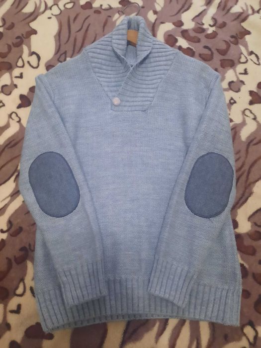 Pulover  lucrat manual L