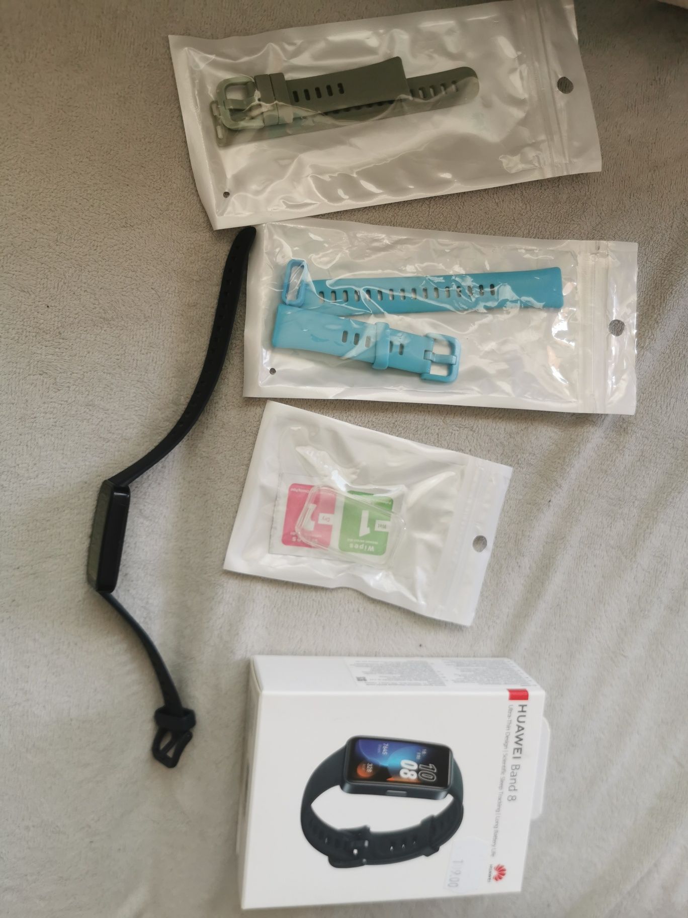 Смарт гривна HUAWEI BAND 8