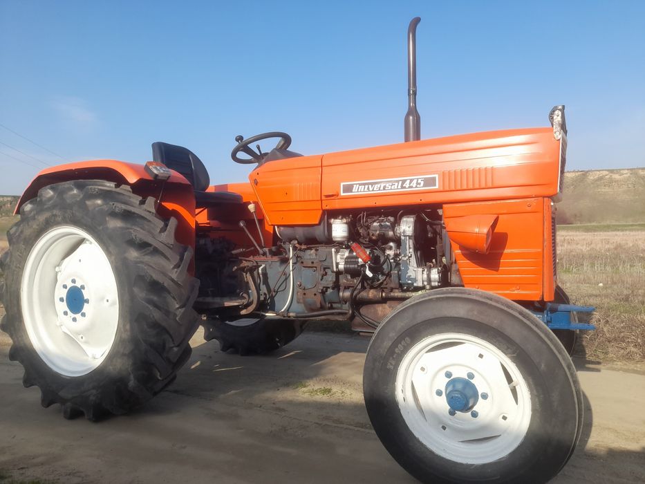 Vând are tot nou pe el pentru mai multe detali tlf