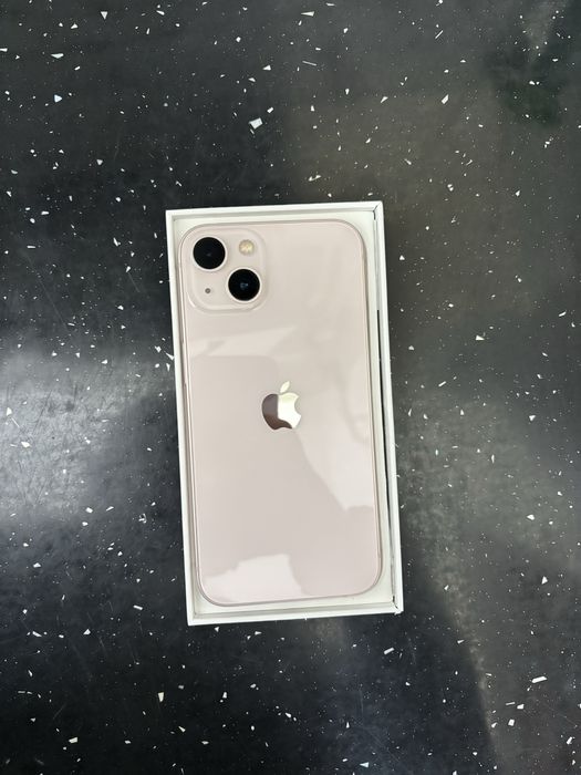 iPhone 13 – Stare impecabilă, cu cutie și huse