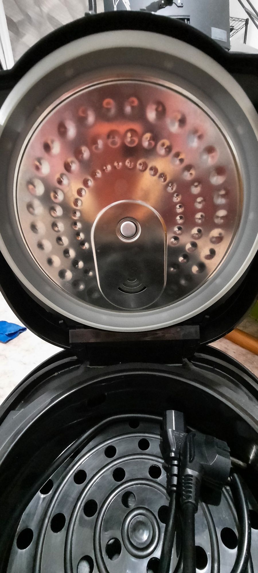 Продаю мультиварку TEFAL