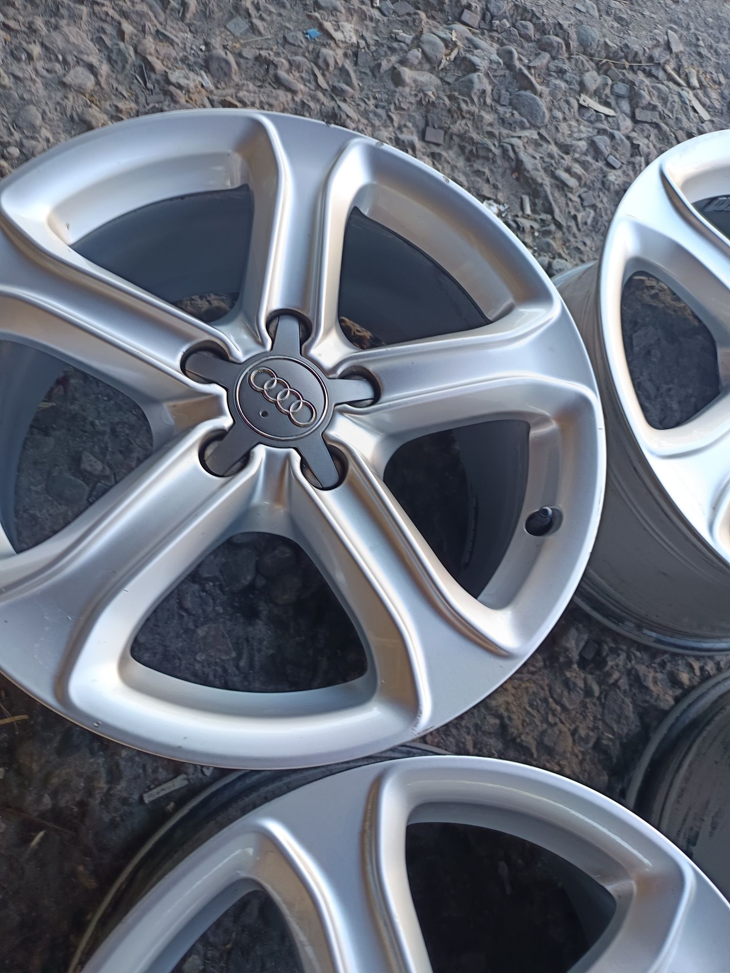 Оригинални джанти за Ауди 5х112R17