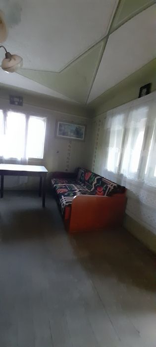 De vanzare  imobil : casa , bucatarie de vara , sura, gradina 30 ari