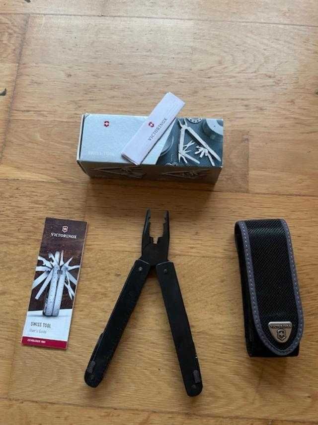 Victorinox 4.0823 SwissTool Cleste Otel Inoxidabil Negru/ Nou