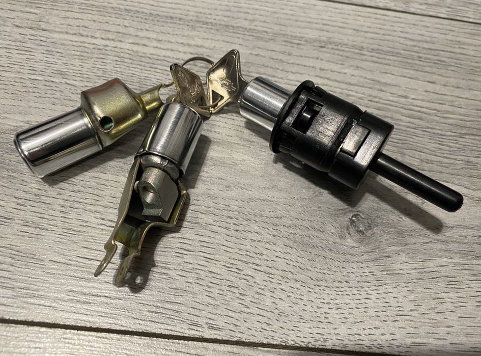 Set yala yale butuci usa usi portiere cromate Dacia 1300 1310 noi