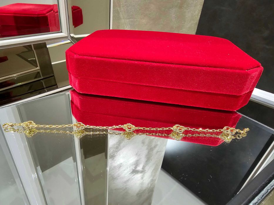 Van Cleef & Arpels VCA Gold 5 Motifs Sweet Alhambra Дамска Гривна