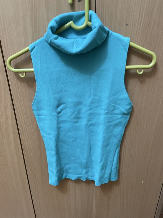Top tricot fin fara maneci cu guler rulat marimea S