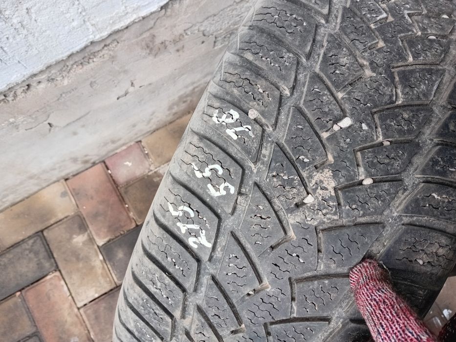 Продам б.у.шина.215.55.р16.