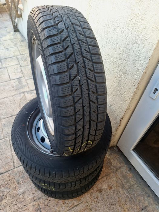 VÂND 4 ANVELOPE DE IARNĂ CU JANTE -175/65 R15 -Dot 2021 - Aproape Noi