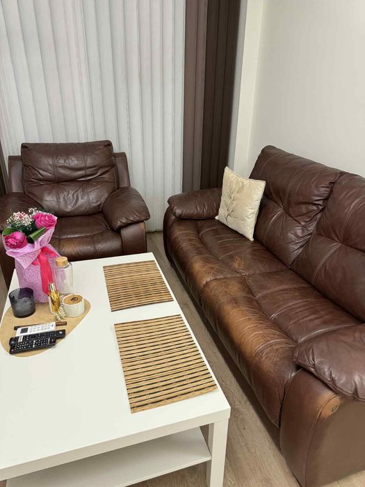 Кожен диван с кресло + ПОДАРЪК картина