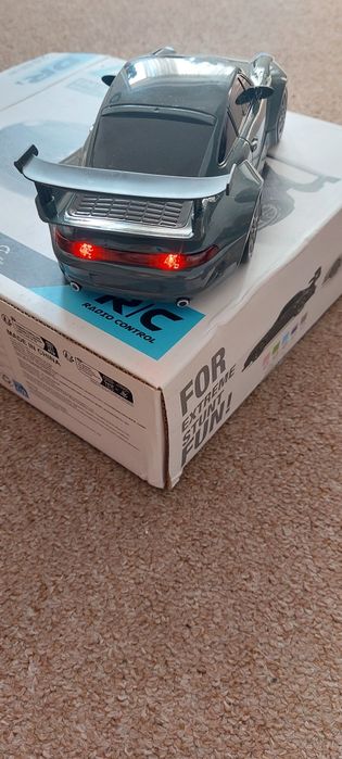 Mașinuța drift cu telecomanda