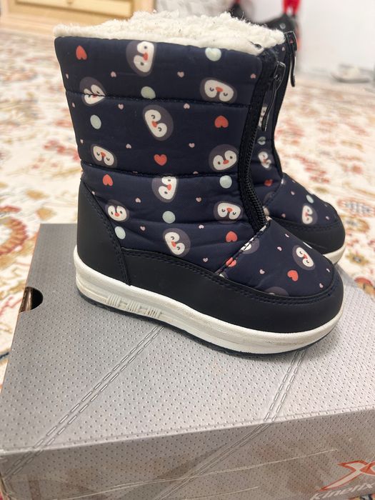 Детские зимние сапоги  5000тг