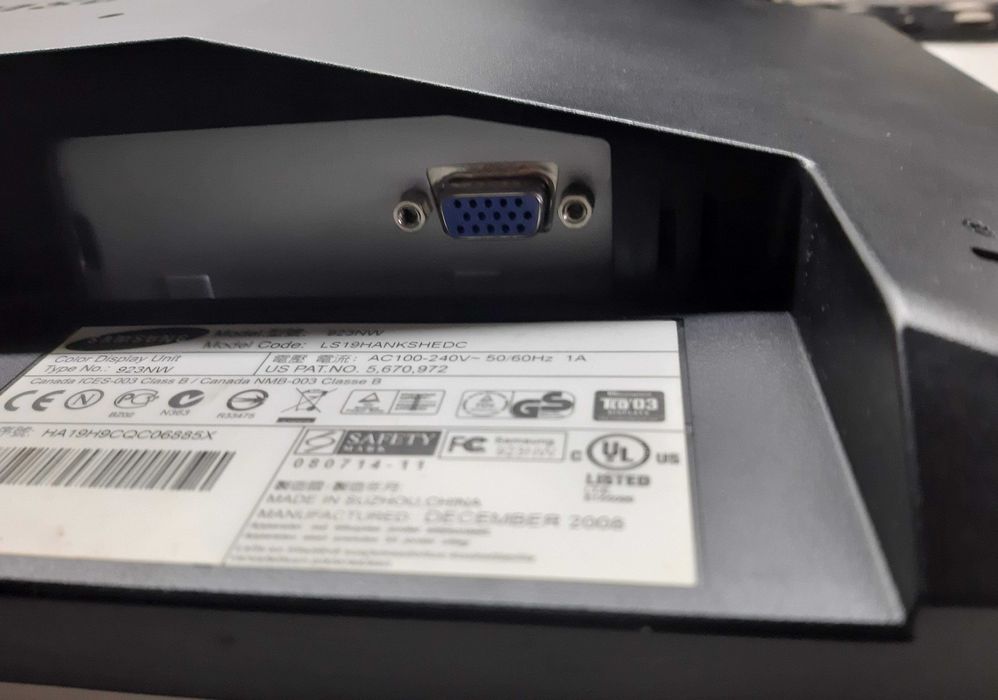 Monitor 19" Samsung Model SyncMaster 923MW