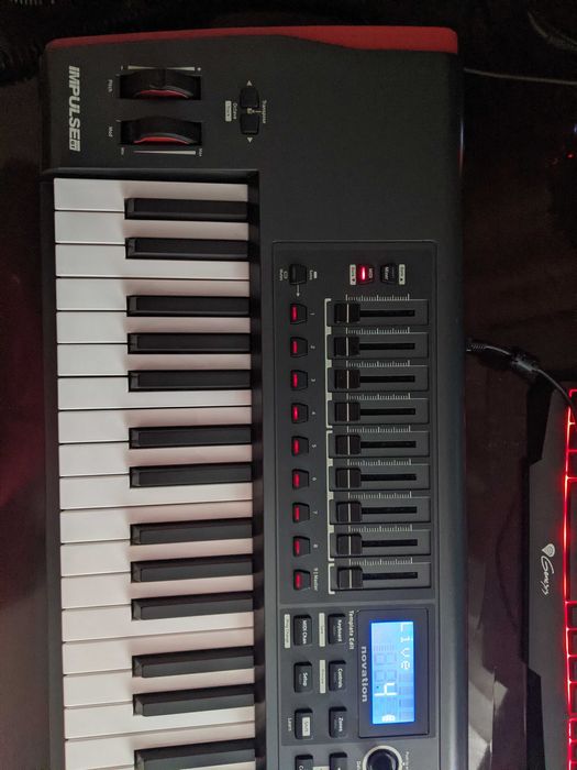 Novation Impulse 61 midi controller