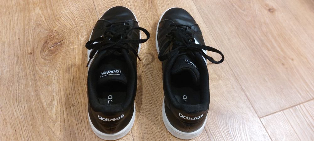 Adidas 42.5 мъжки обувки (кожени)