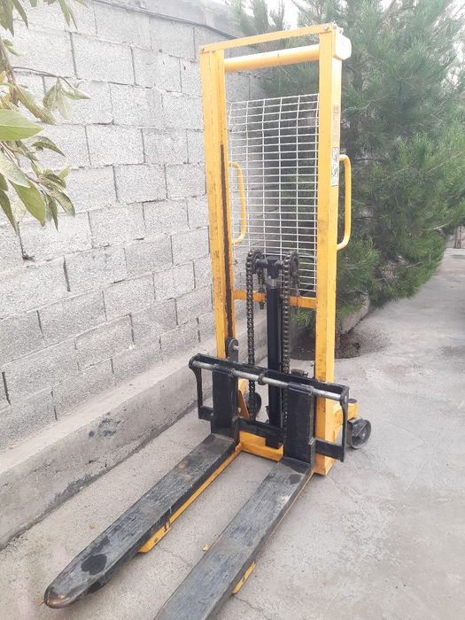 Продается Штабелер