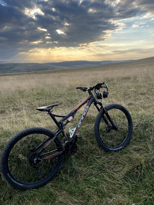 vând bicicleta Arinos 27.5 full sus