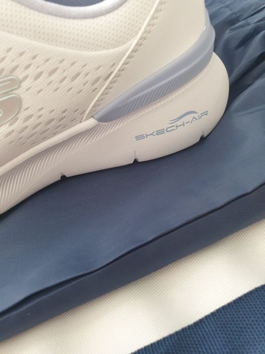 Skechers женские кроссовки