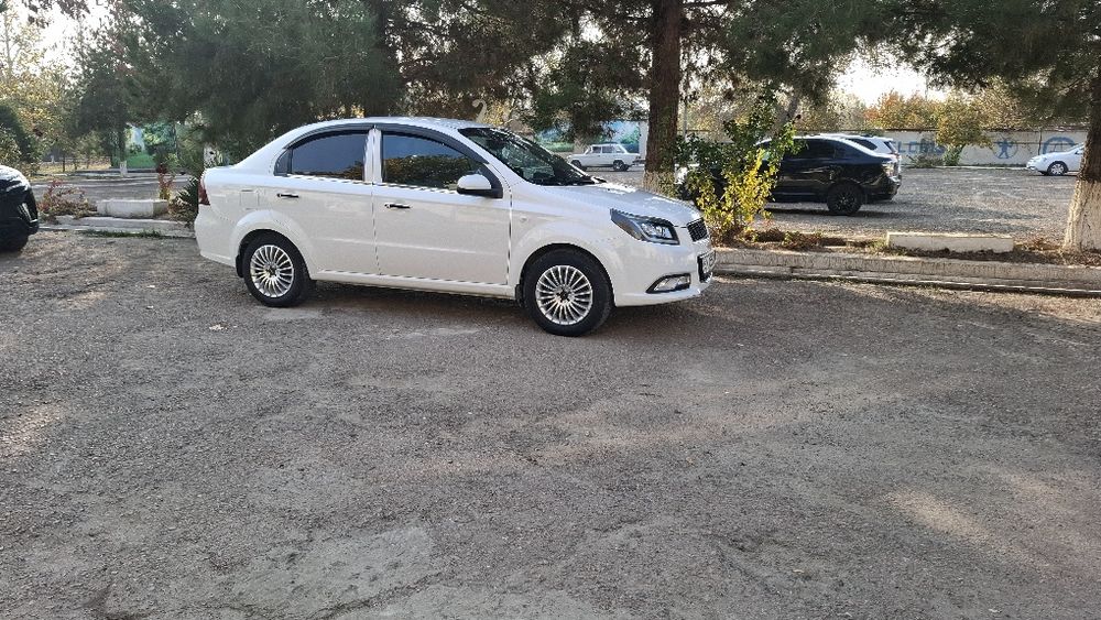 Naxia 3 sotiladi. Holati zoʻr