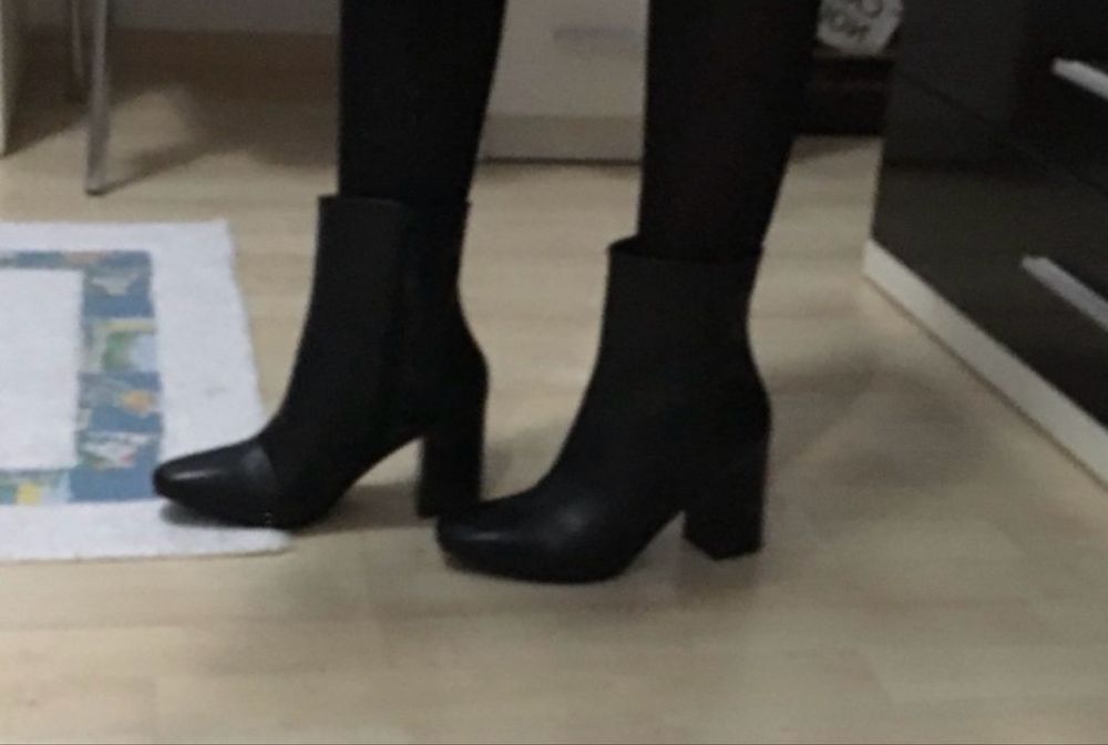 Vand ghete botine Esprit din piele naturala, negre, noi, marimea 38.