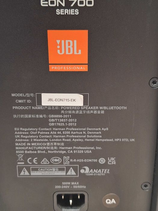 Аудуи колона JBL EON 715
