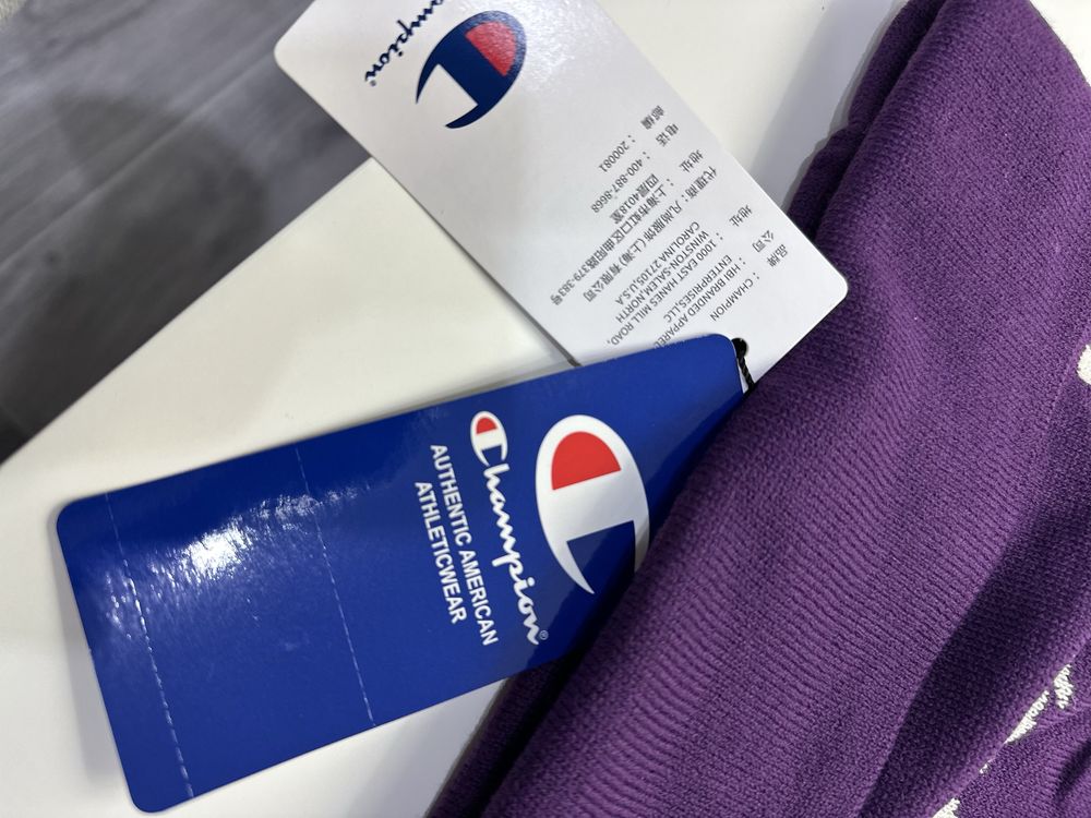 Продам шапку Champion