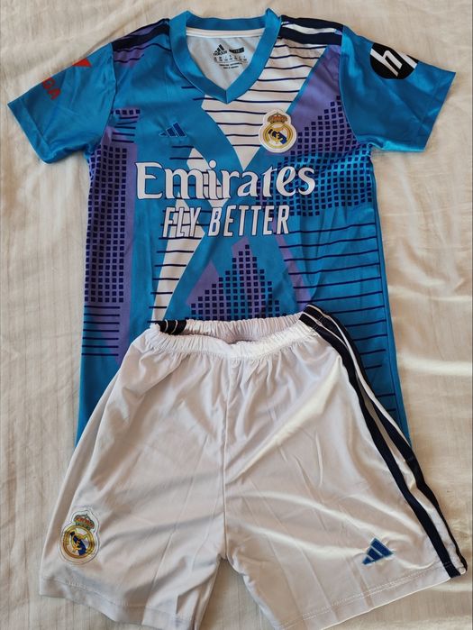 Детски футболен екип