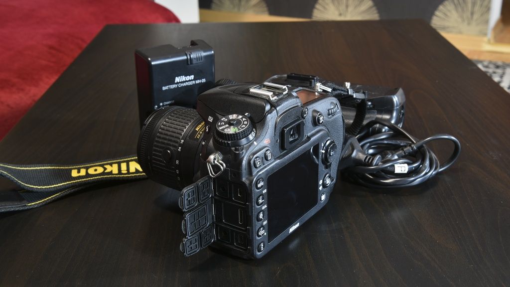 Nikon D7100 + 18-55mm f3.5-5.6 G VR