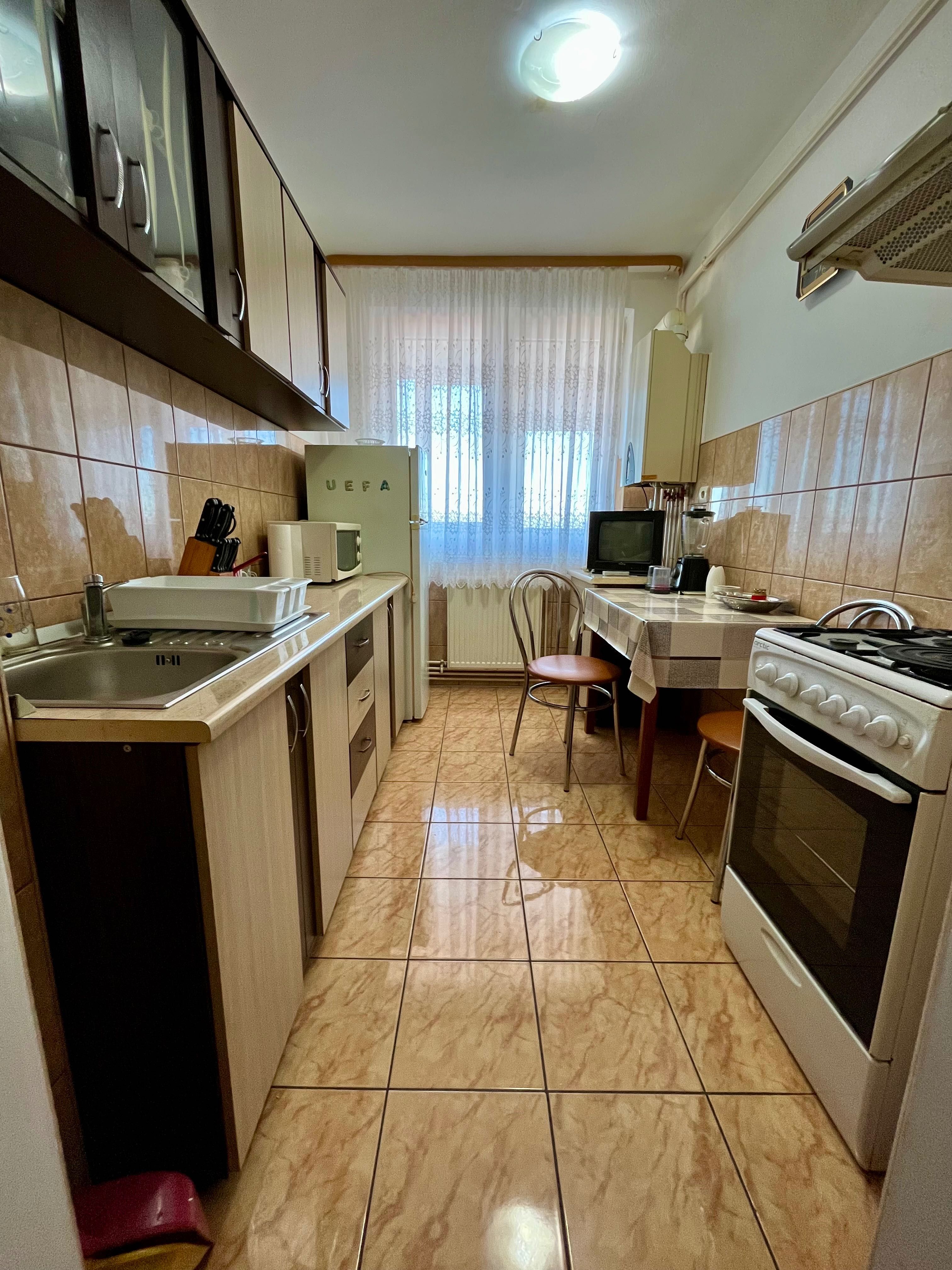 Apartament de vânzare, 2 camere, balcon, Sibiu, zona Hipodrom