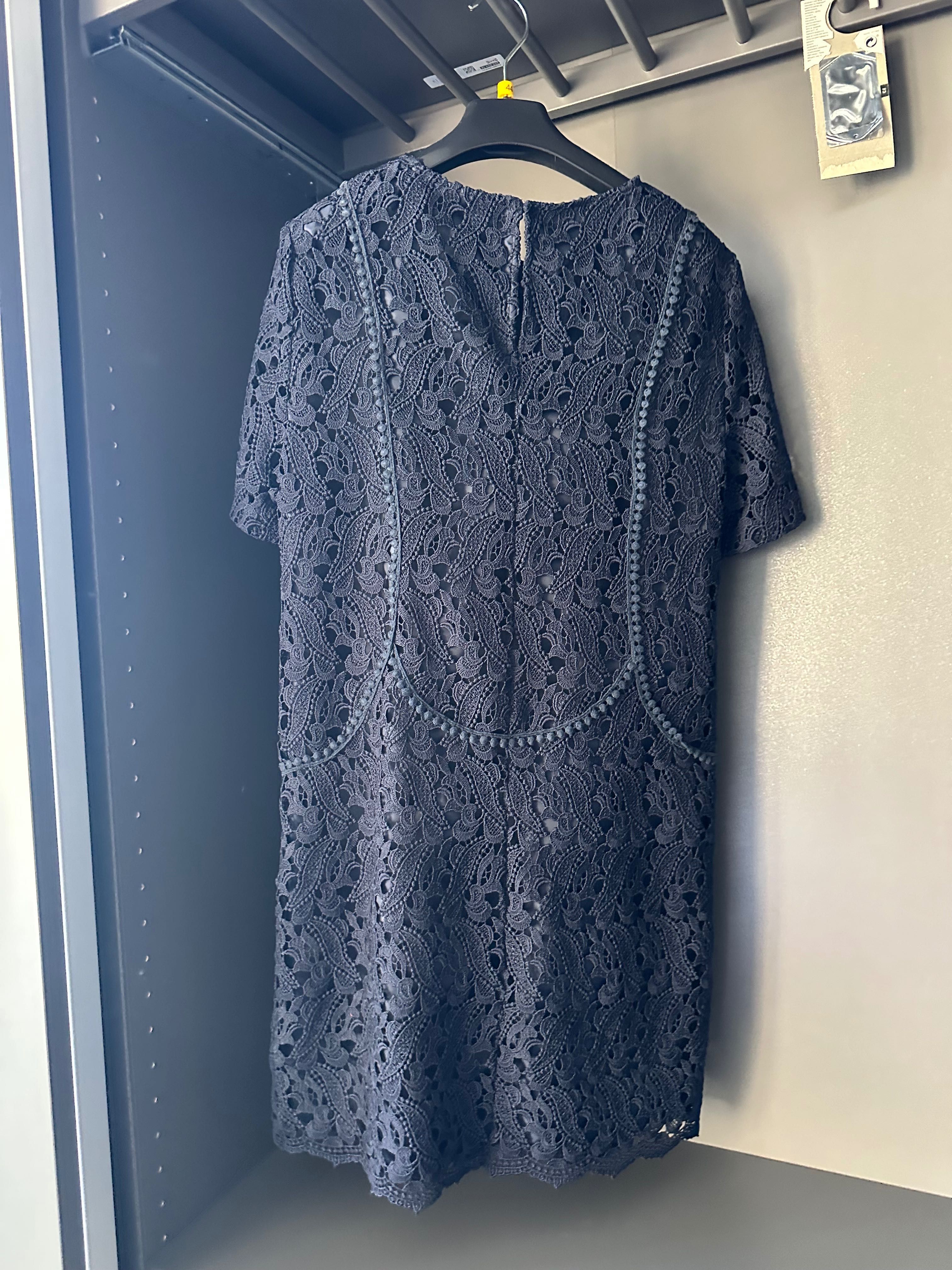 Рокля Zara дантелена, размер xs-s