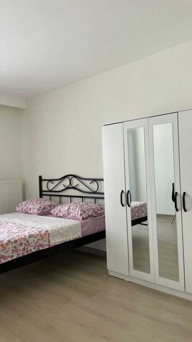 Дава се под наем Двустаен апартамент в София, Център - 65 кв.м за 433.5 € - Снимка #1