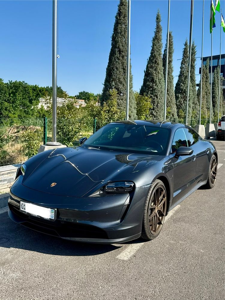 Продам свой Porsche Taycan — Идеальное состояние