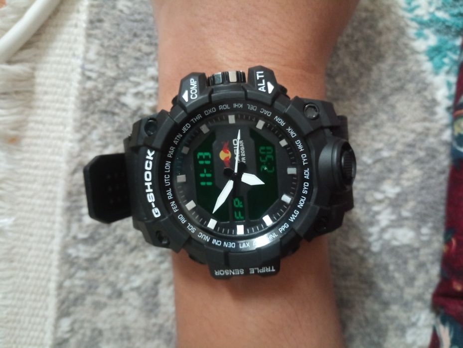 Продается новый часы G-SHOCK доставка нет