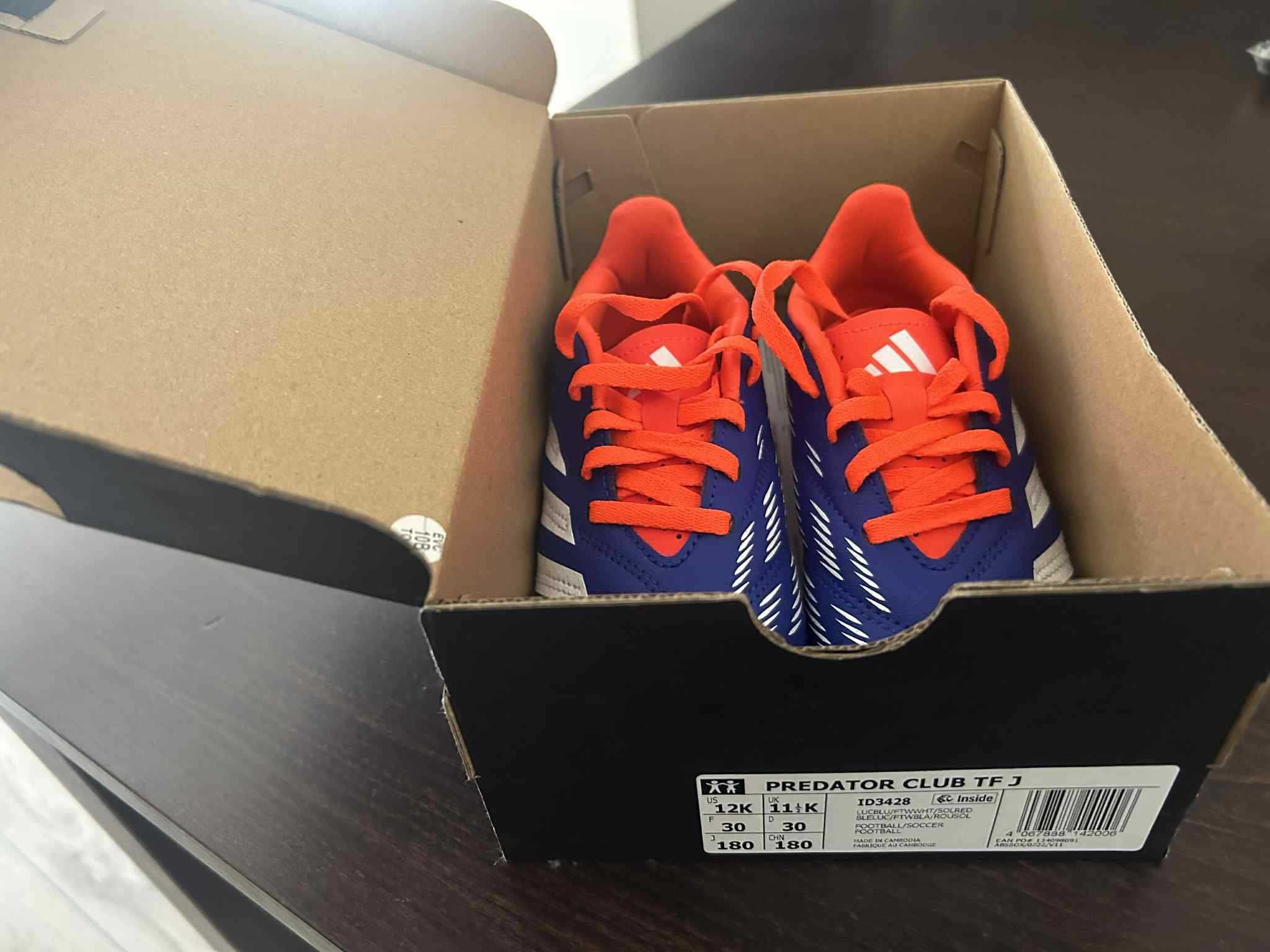 Детски стоножки adidas predator club tf j 30