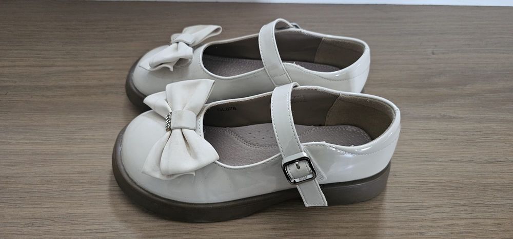 Pantofi lac fete 33