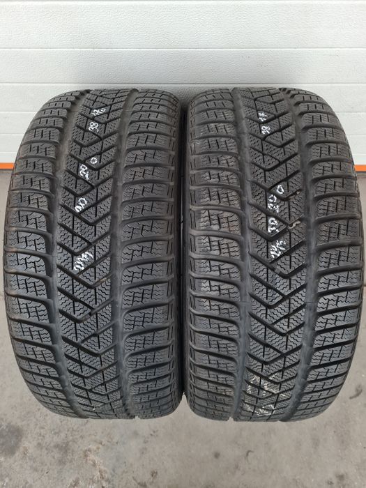 Зимни гуми 2 броя PIRELI SottoZero3 245 30 R20 дот 3817