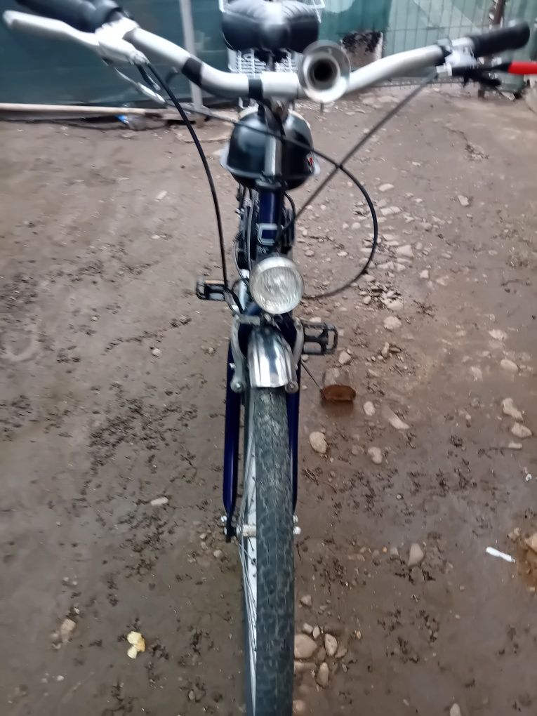 Bicicleta cu motor