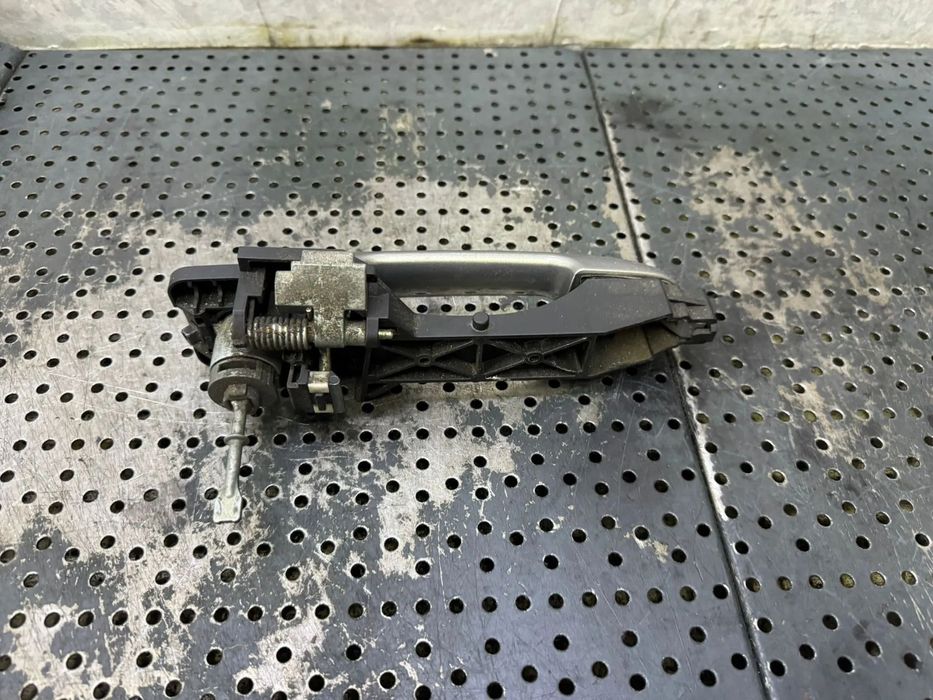 Maner usa stanga fata kia ceed 1 ed