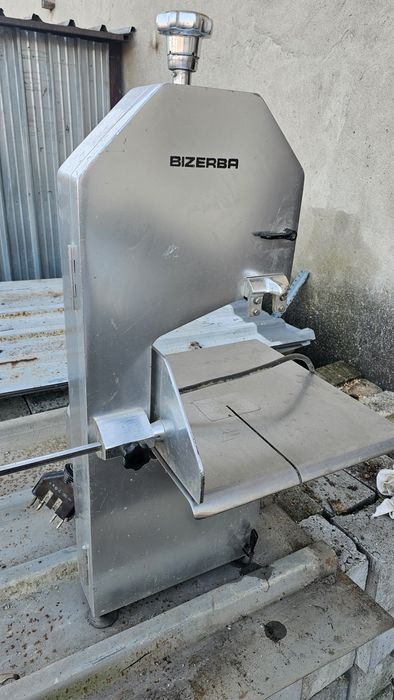 Банциг за месо риба кости Bizerba